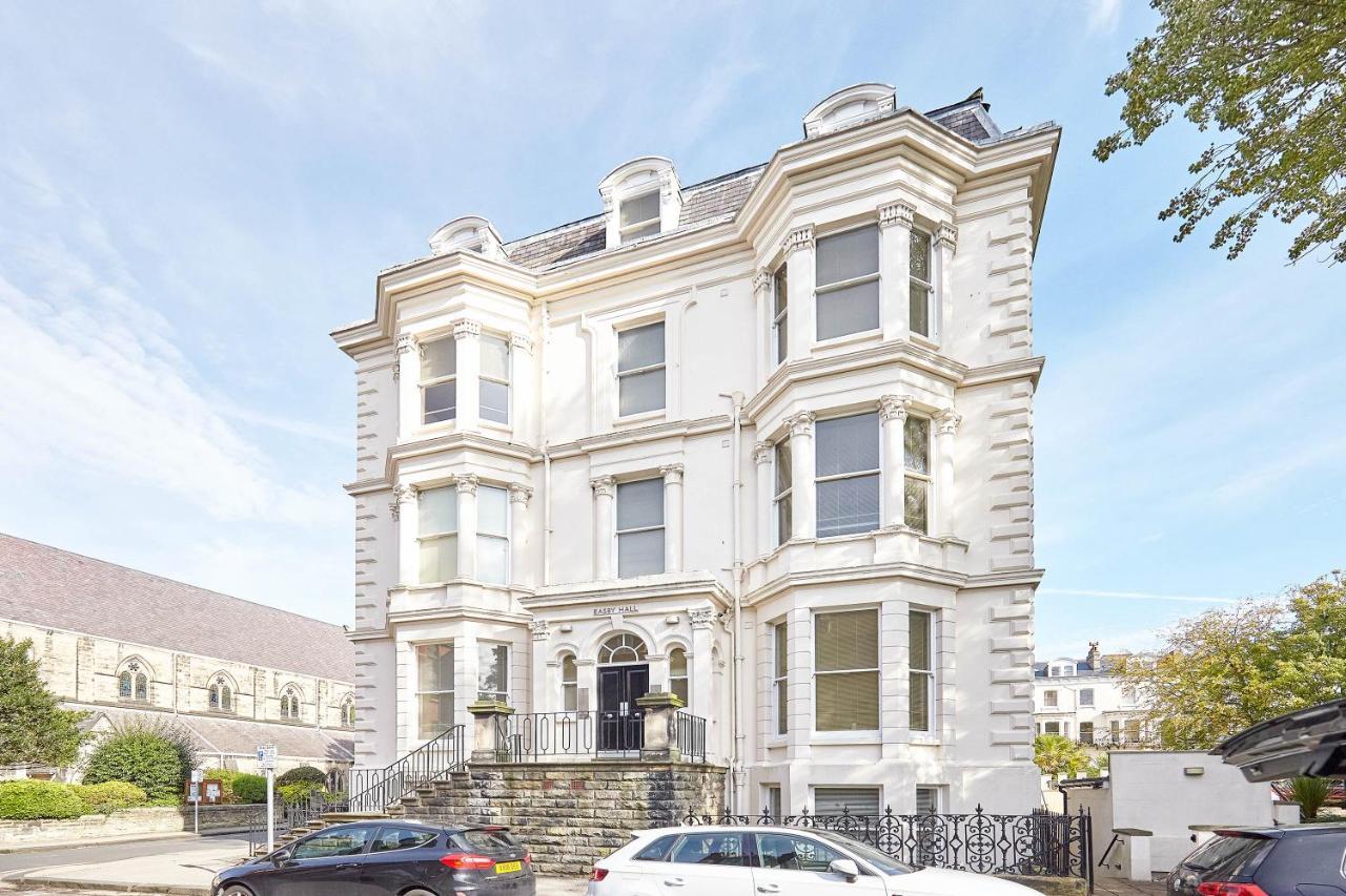 Host & - Penthouse Pad * Scarborough