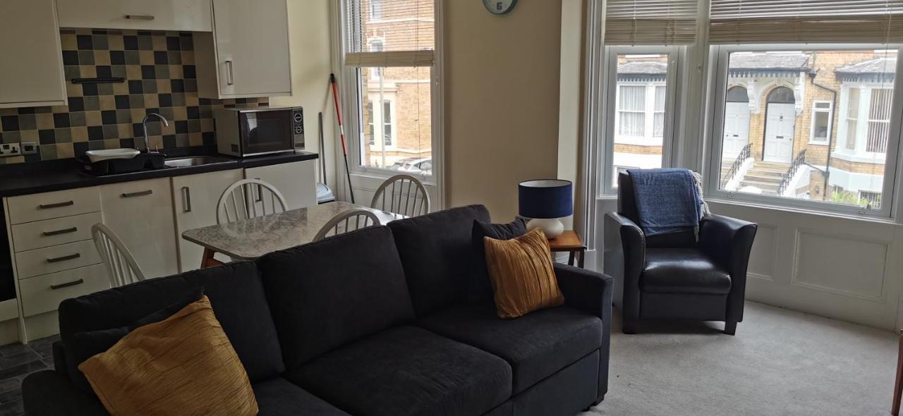 Apartment 13 Princess Royal Terrace