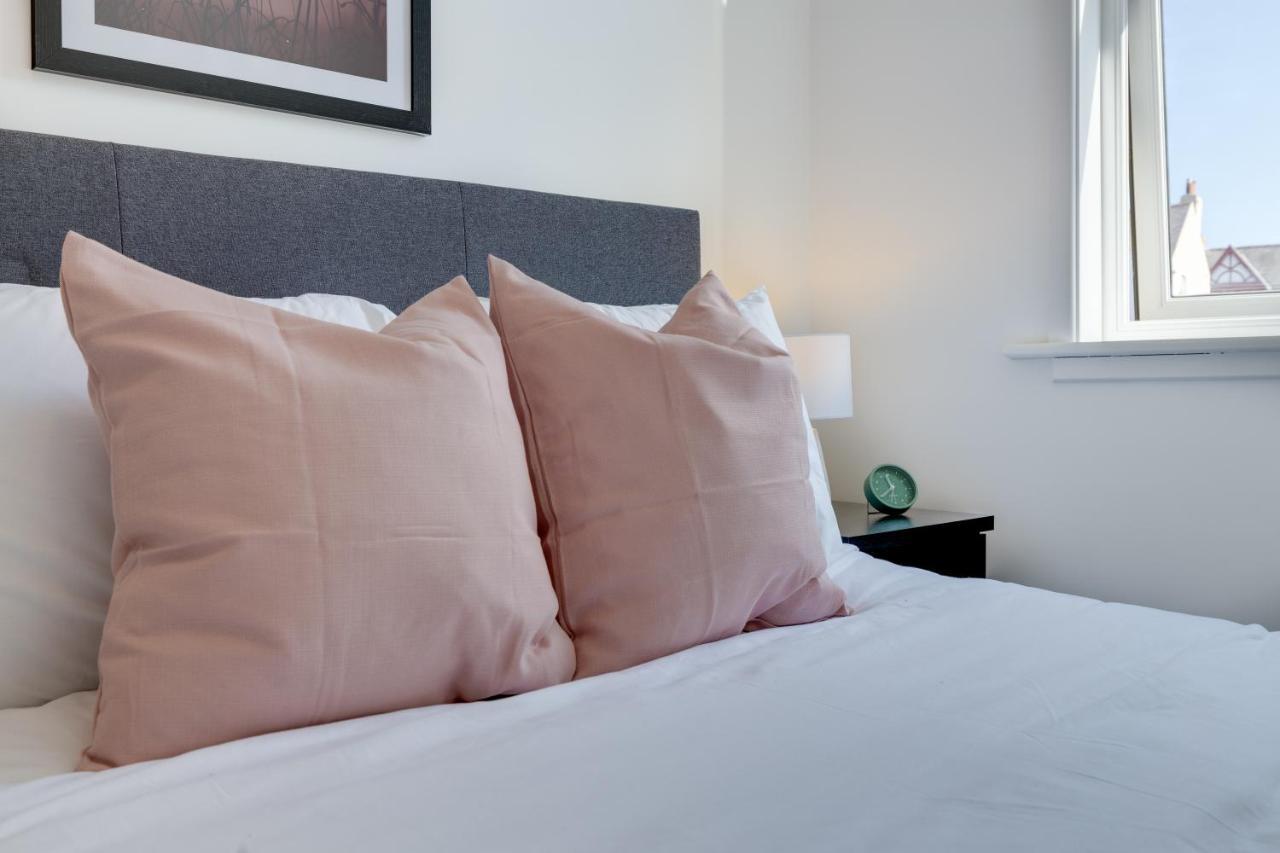 Apartment Ultra Luxe 2 Bedroom Near Beach, Centre & Peasholm Park Scarborough