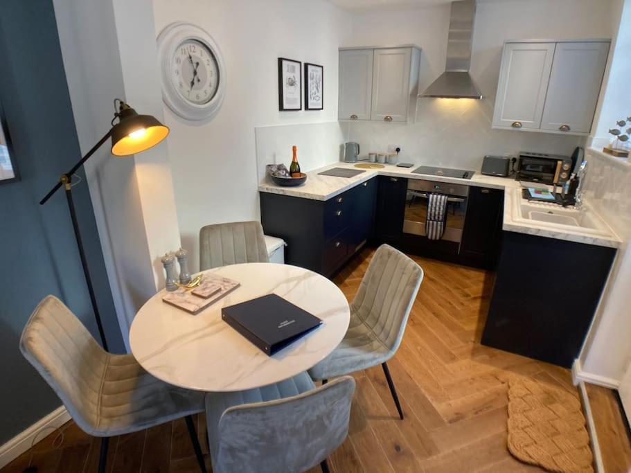 Holiday home Cosy 2 Bedroom In Scarborough's Old Town *