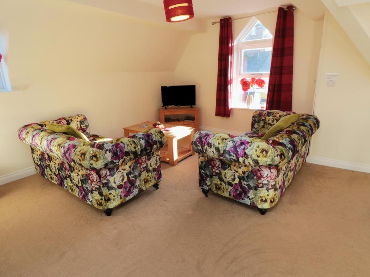 Carisbrooke House, 6 Scarborough