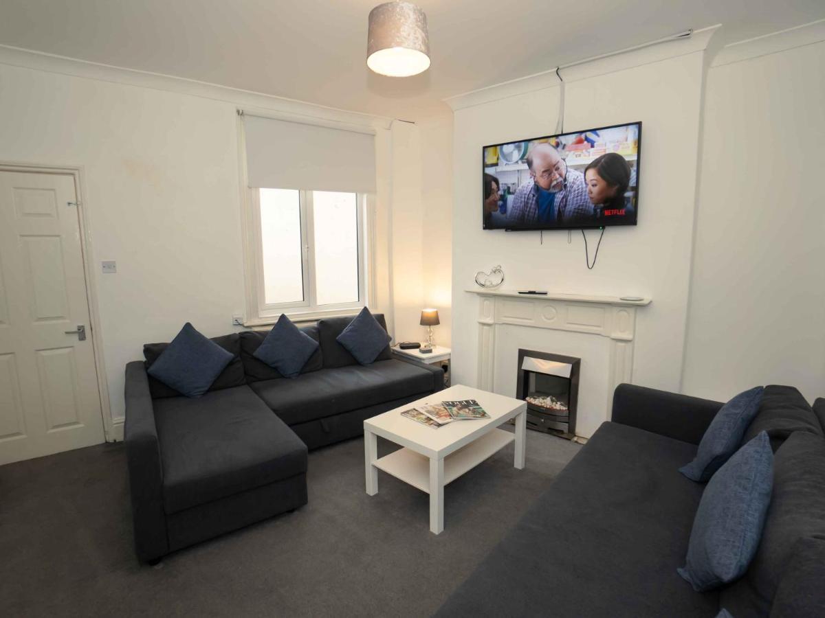 Pass The Keys Trafalgar House, Sleeps 6,Free Parking,Scarborough Holiday home
