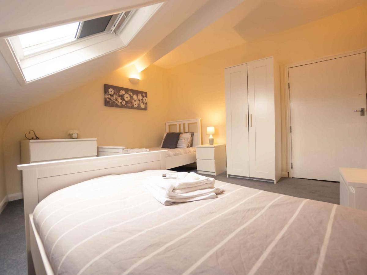 Pass The Keys Trafalgar House, Sleeps 6,Free Parking,Scarborough Holiday home