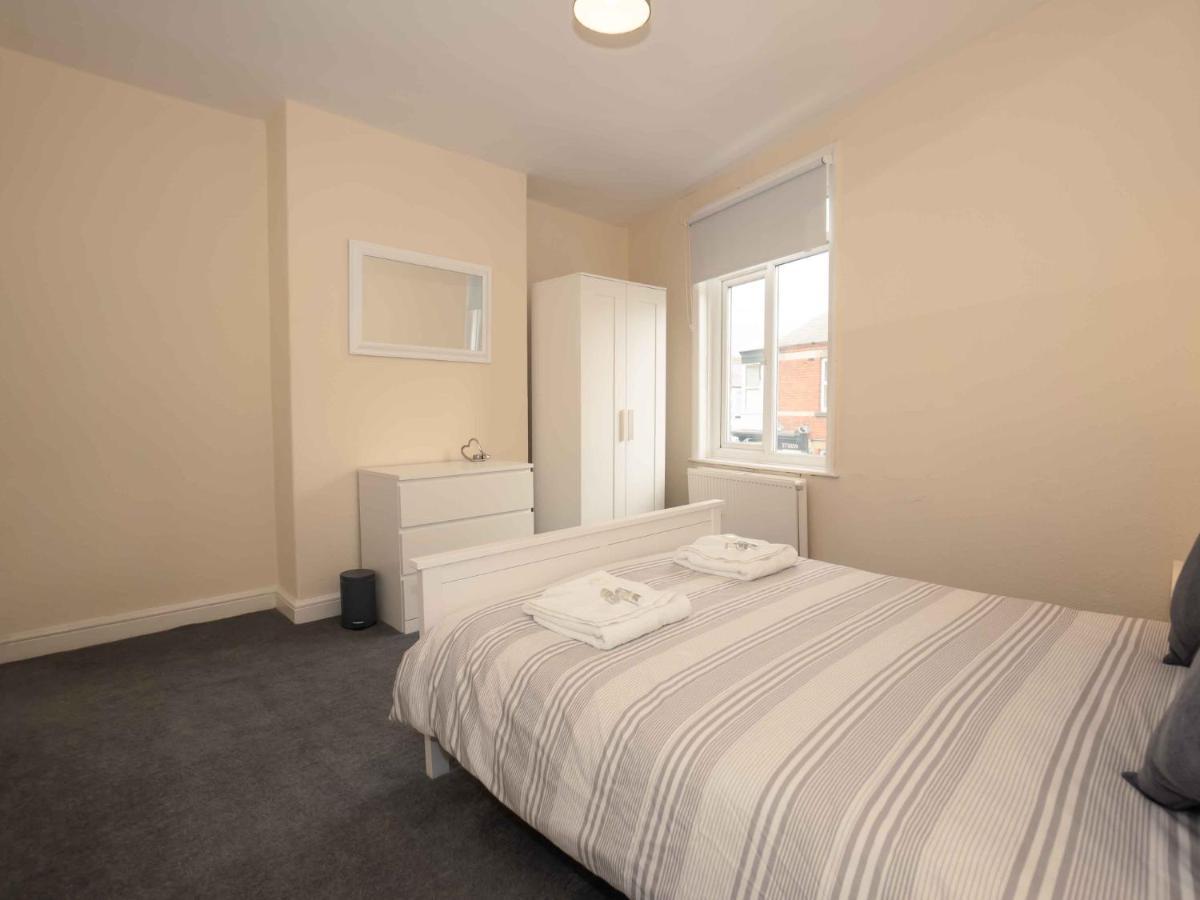 Pass The Keys Trafalgar House, Sleeps 6,Free Parking,Scarborough Holiday home Scarborough