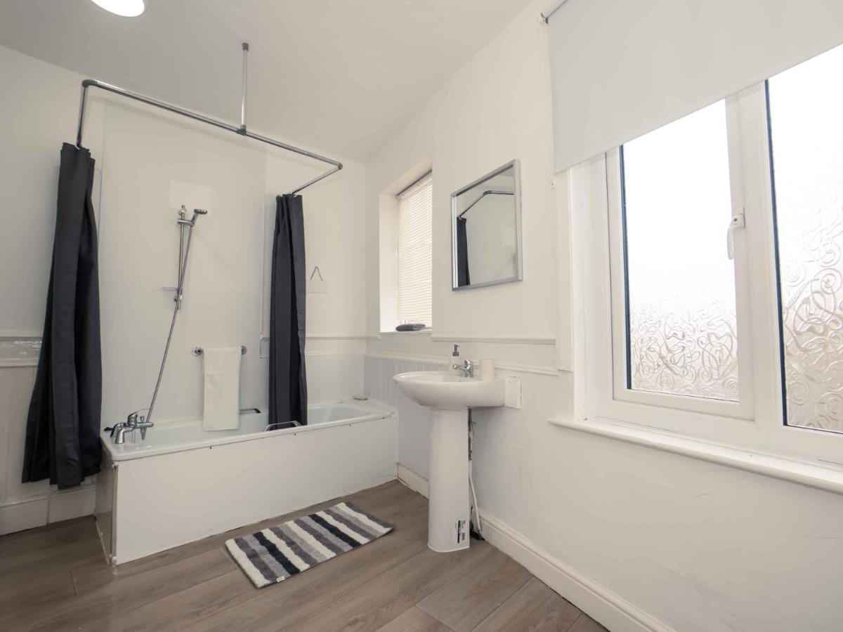 Pass The Keys Trafalgar House, Sleeps 6,Free Parking,Scarborough