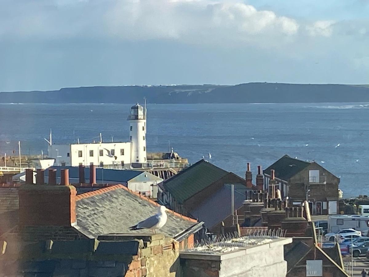 Lighthouse View, One Min From Harbour & Beach Apartment