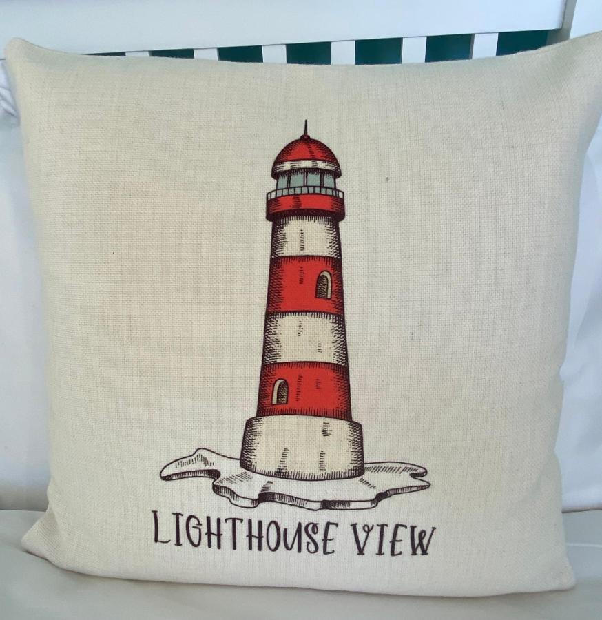 Lighthouse View, One Min From Harbour & Beach Apartment *