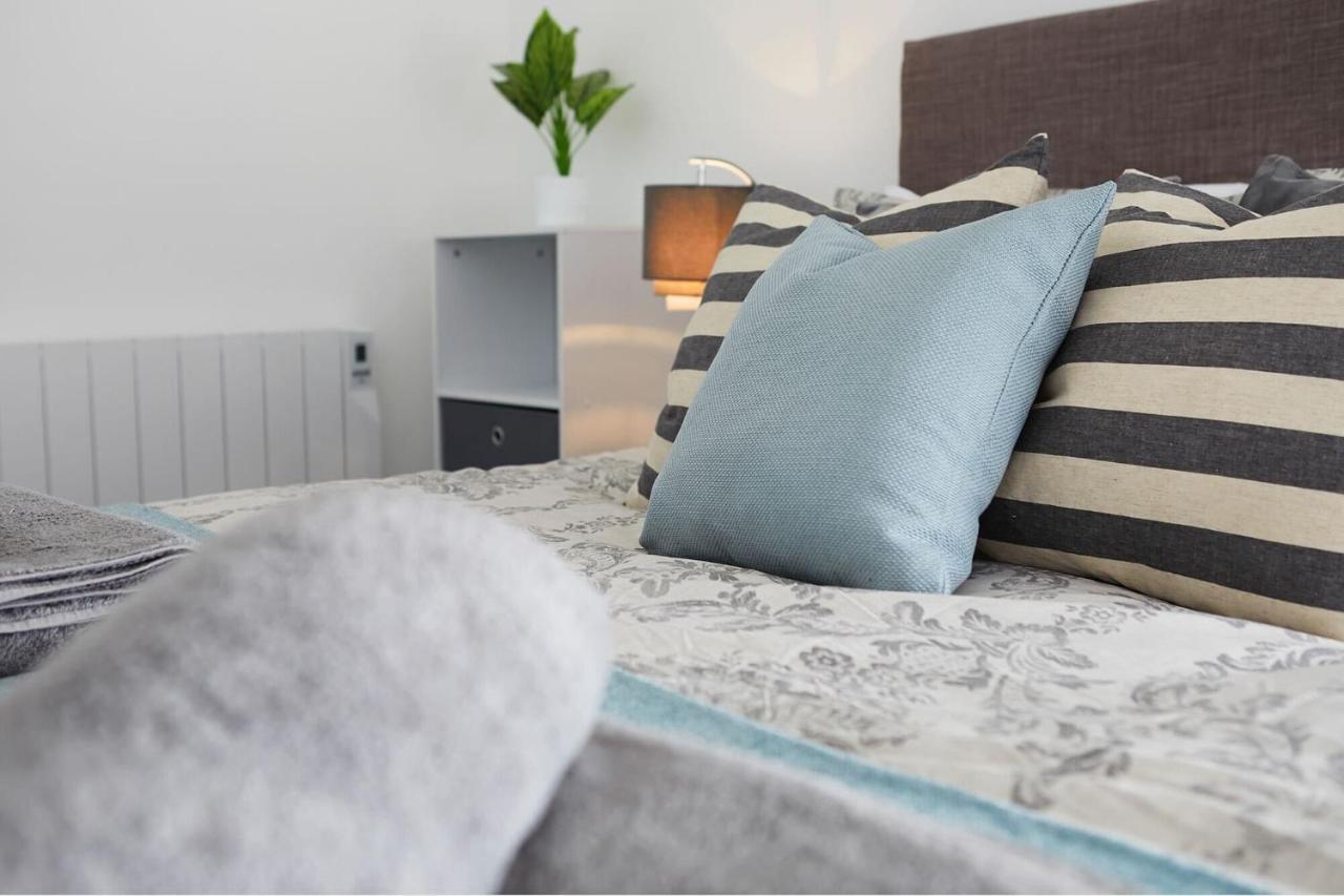 Headland View - Stunning Sea Views - Yorkshire Coast Lets Apartment Scarborough