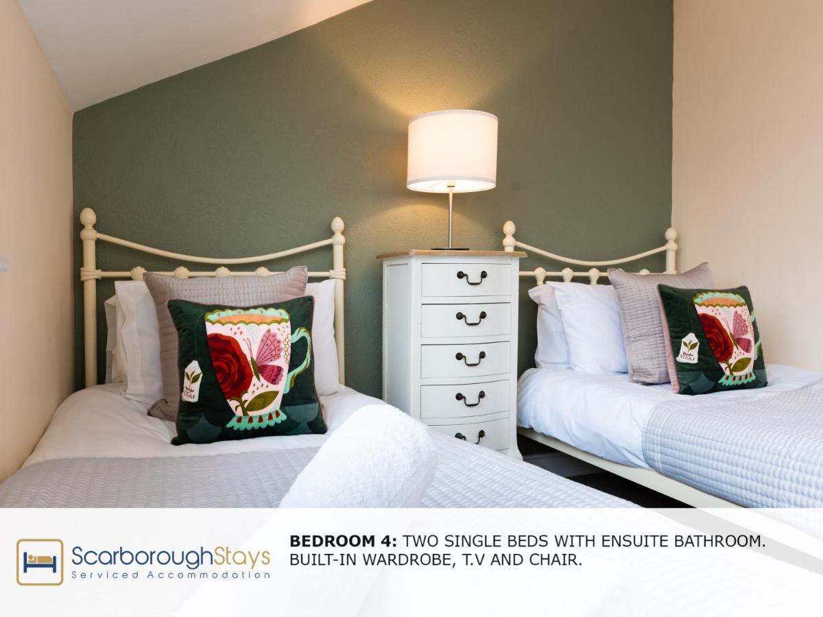 - Luxury Townhouse Ideal For Large Groups - Hot Tub Holiday home Scarborough