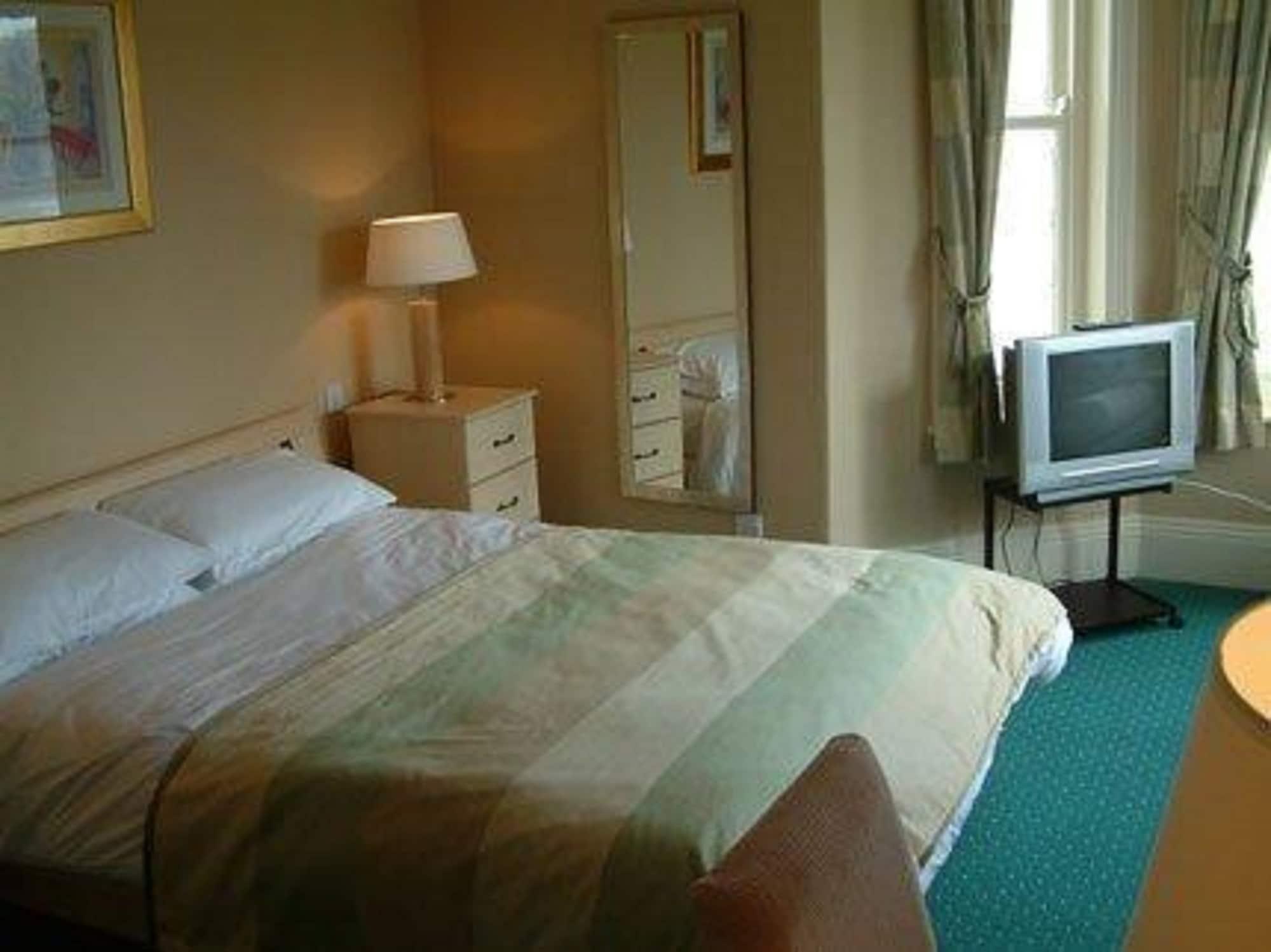 Hotel Clifton