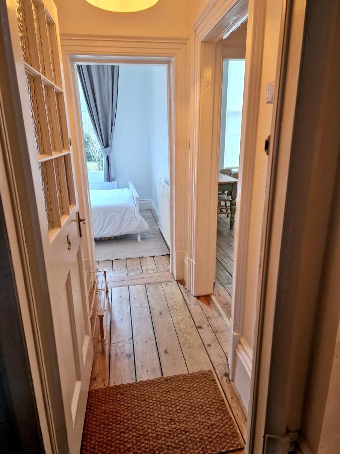 The Pink Bath Pad - 3 Bedroom Seaside Pets Allowed New Apartment Scarborough