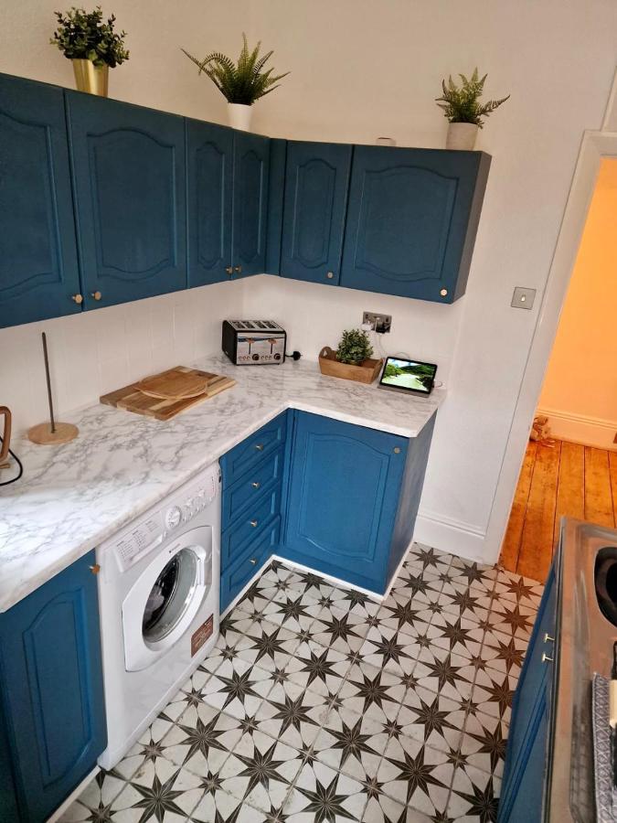 The Pink Bath Pad - 3 Bedroom Seaside Pets Allowed New Apartment *