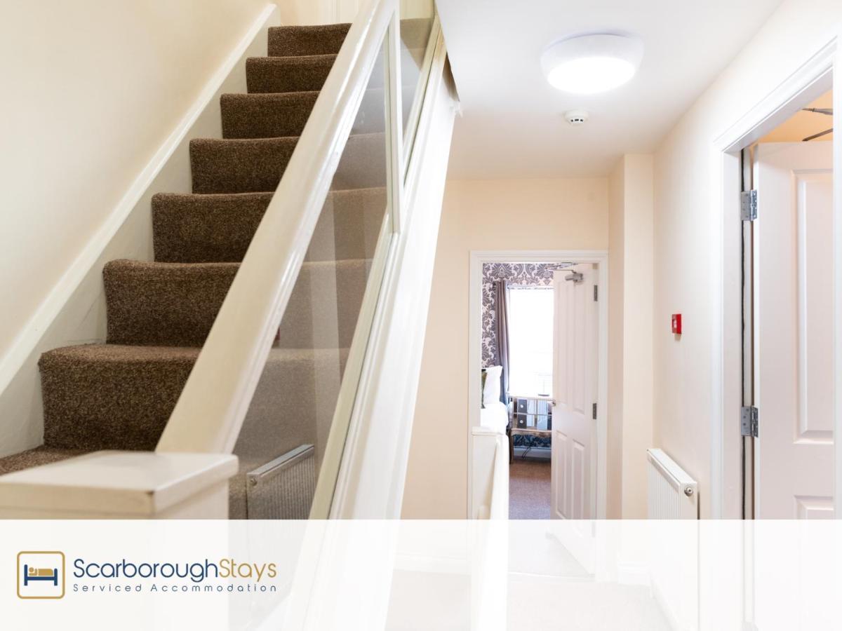 - Luxury Townhouse Ideal For Large Groups - Hot Tub Holiday home Scarborough