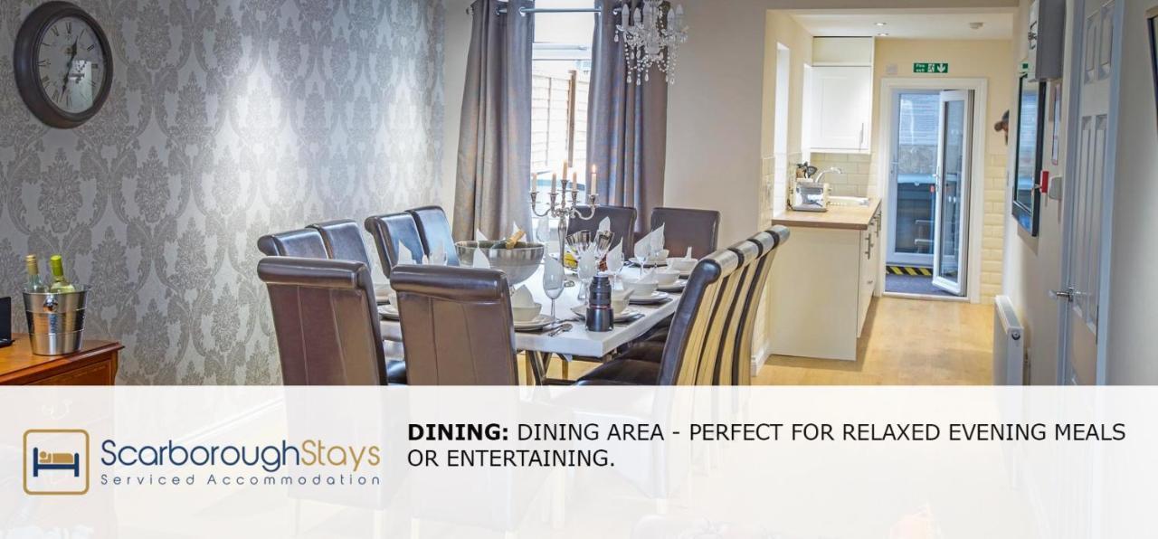 Holiday home - Luxury Townhouse Ideal For Large Groups - Hot Tub