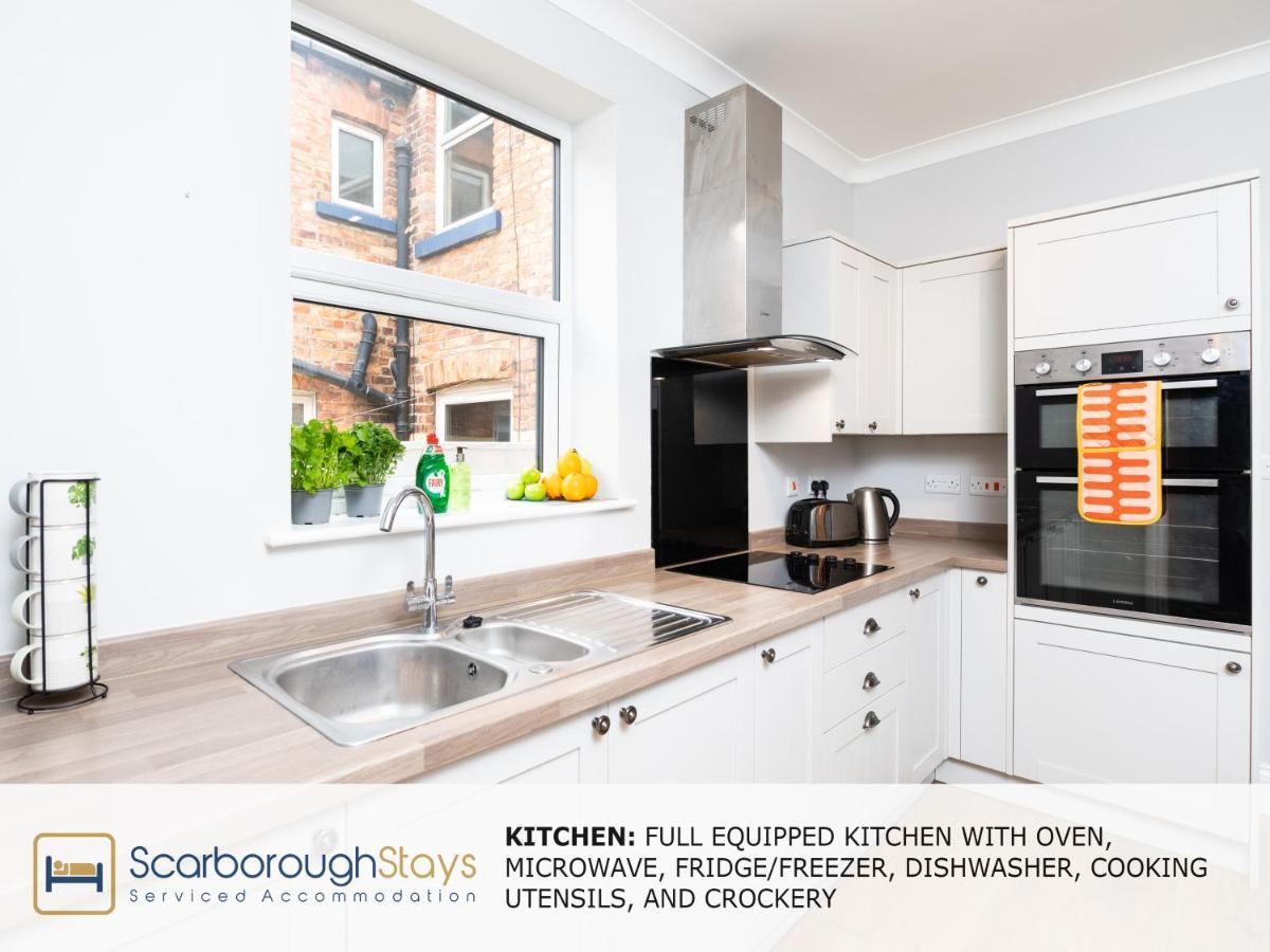 - Ashville - 5 Bedroomed House - Sleeps 9 Holiday home Scarborough