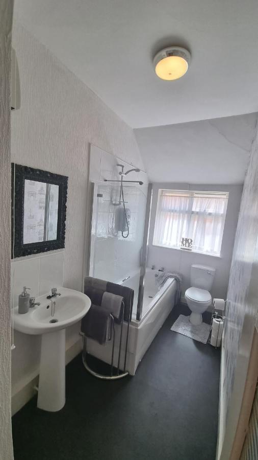 Cruden - Second Floor Apartment