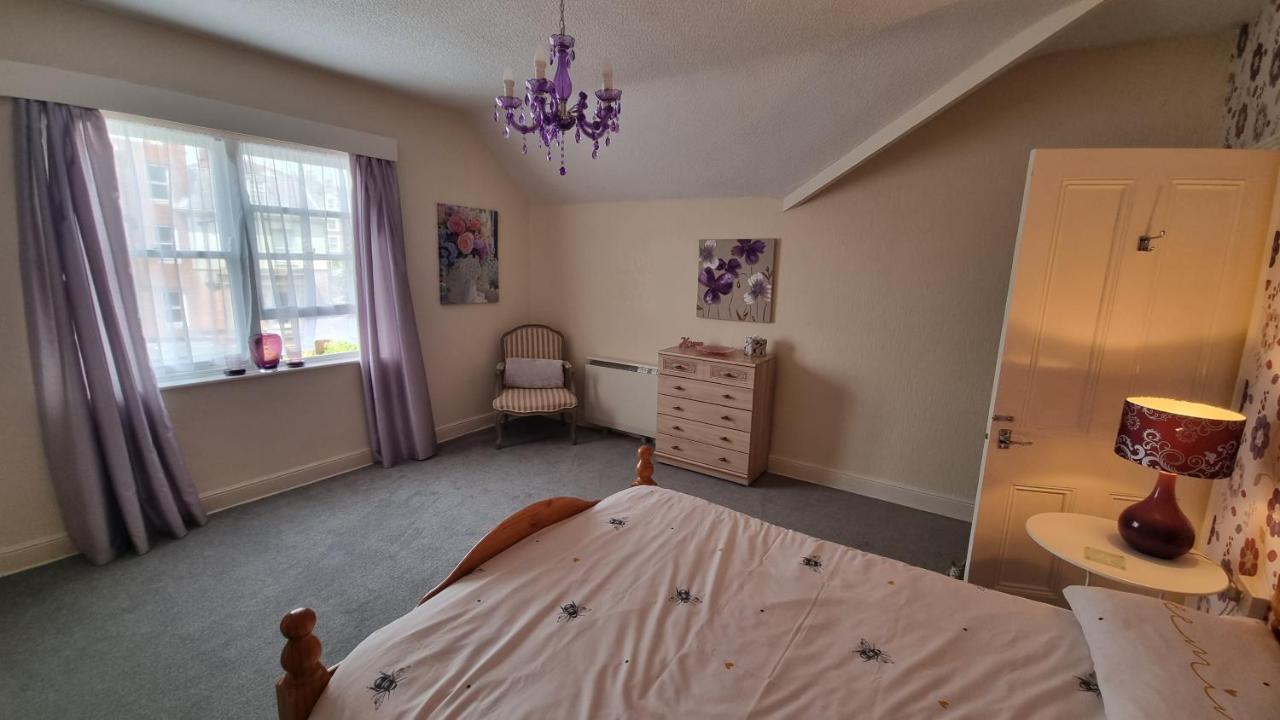 Cruden - Second Floor Apartment Scarborough