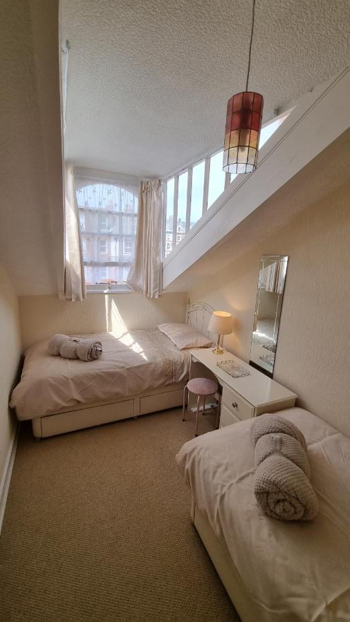 Cruden - Second Floor *