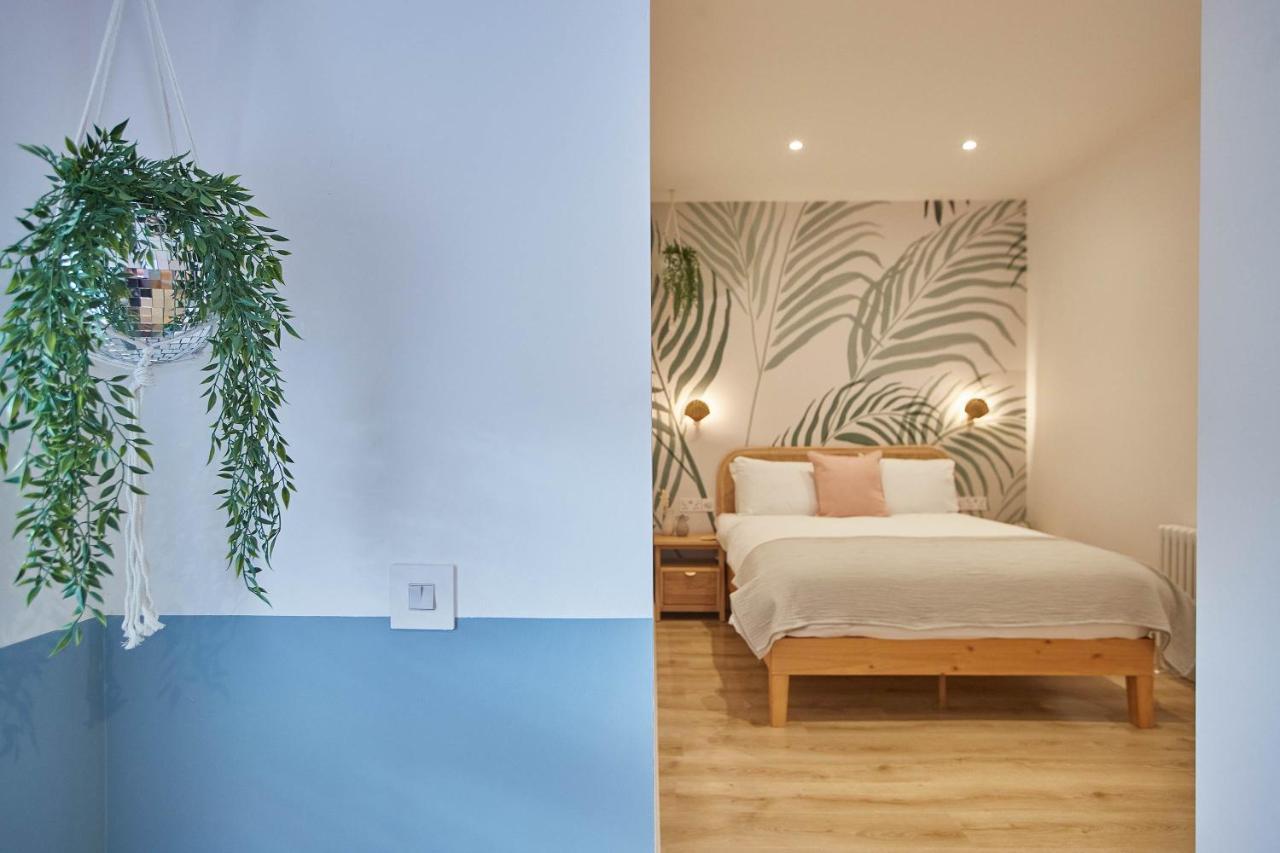 Host & Stay - The Beach House @ Scarborough Hotel Scarborough