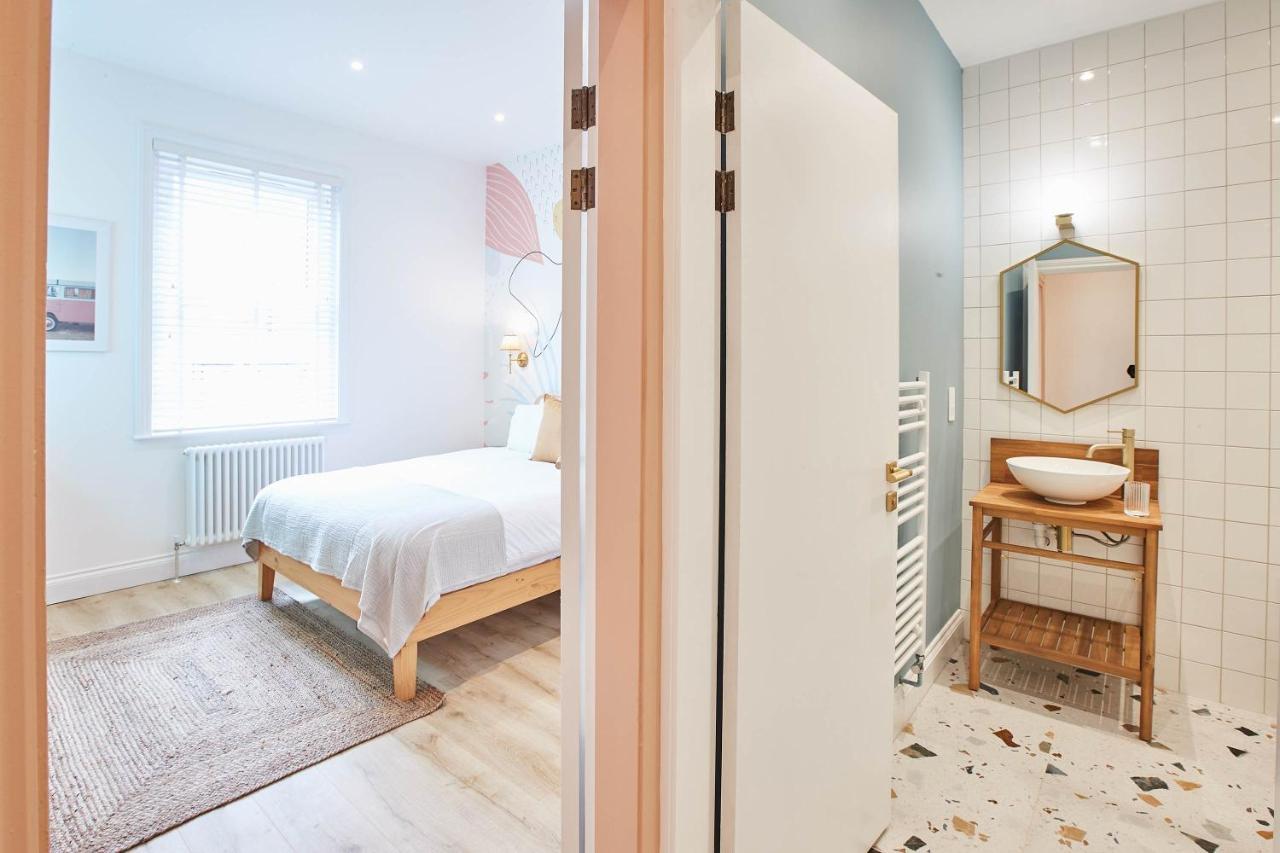 Host & Stay - The Beach House @ Scarborough Hotel *