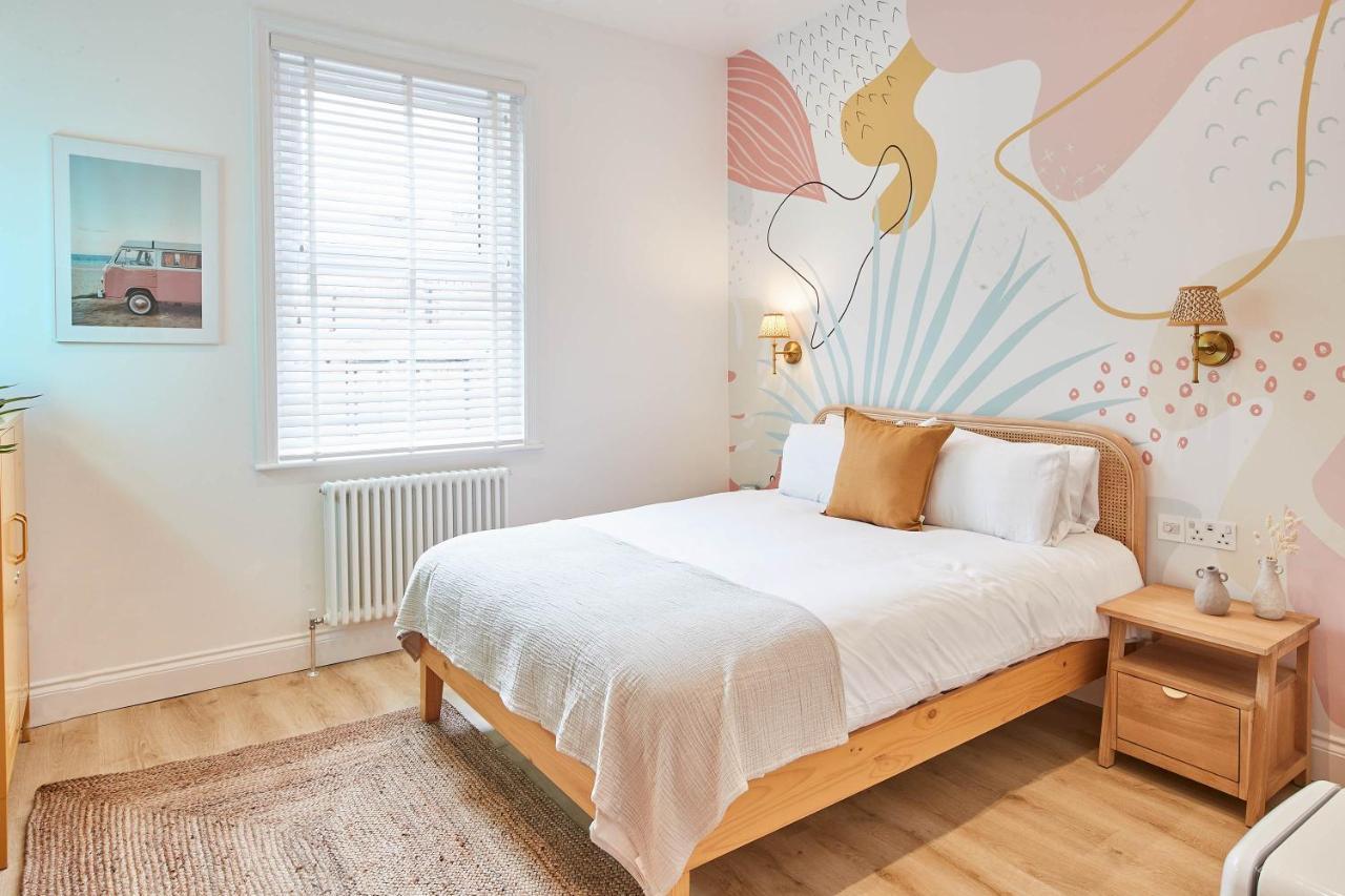 Host & Stay - The Beach House @ Scarborough *