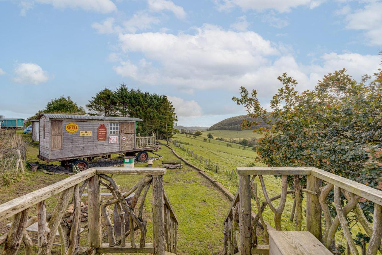 2x Double Bed - Glamping Wagon Dalby Forest Holiday home *