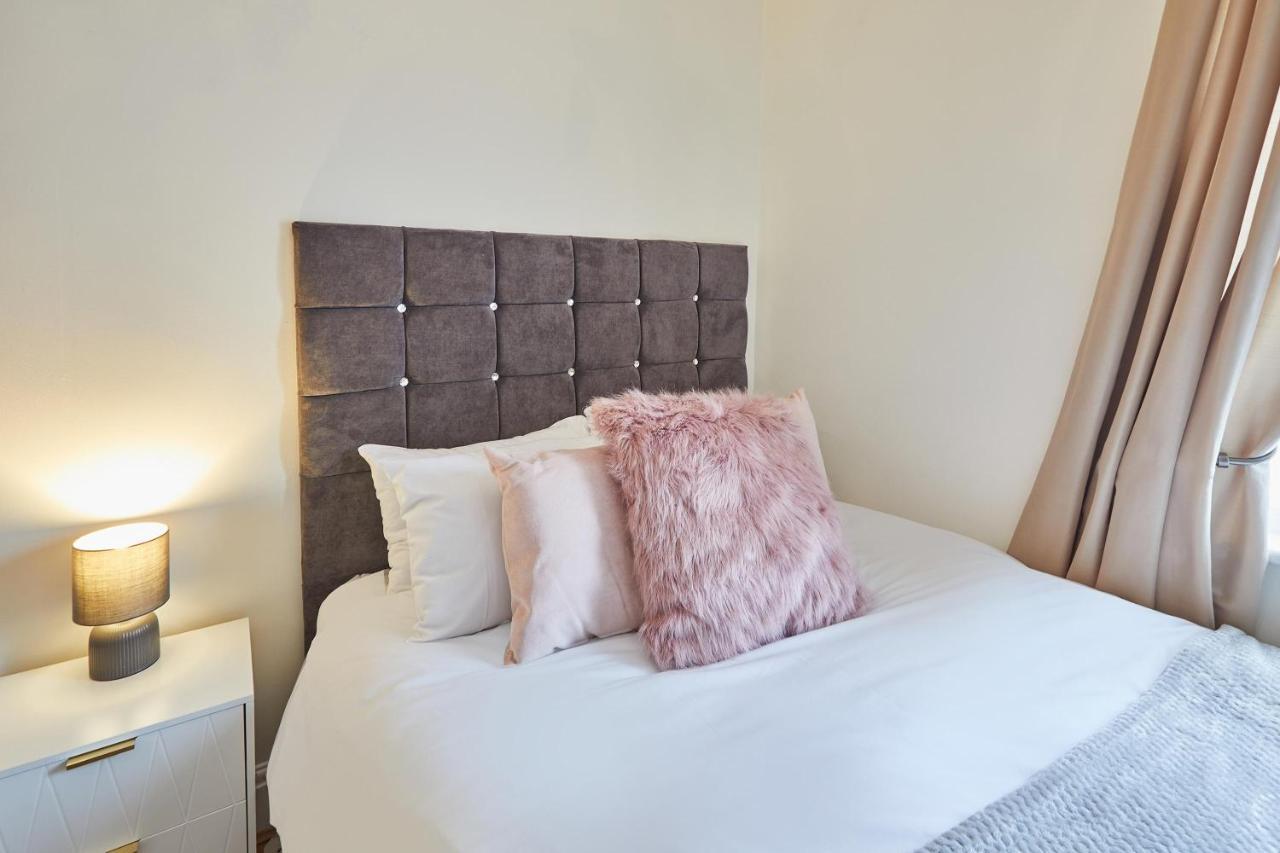 Host & - North Bay Scarborough