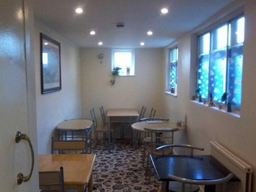Aartswood Guest house