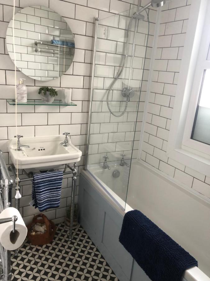 Granby House Apartments, 2, In The Old Town, Free On Street Parking Included Apartment *