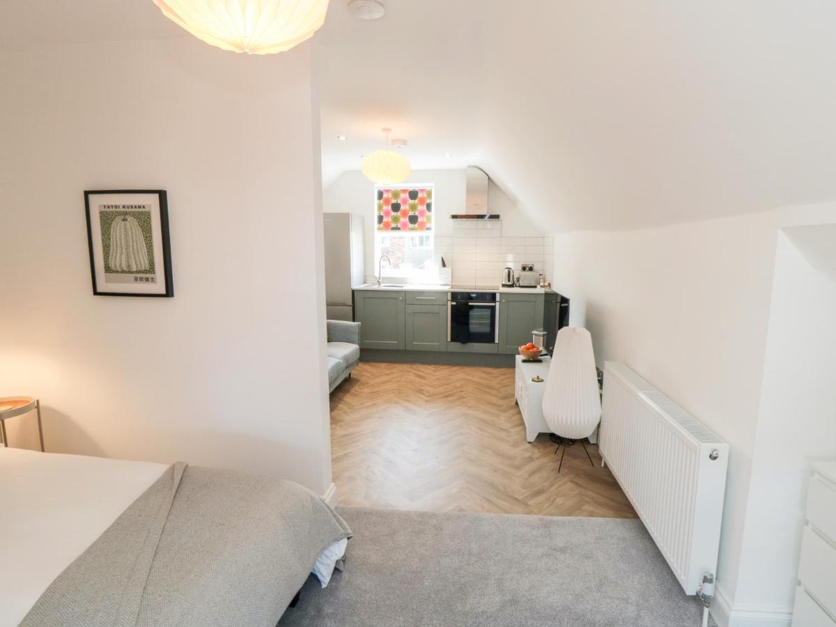 The Salthouse 3 *