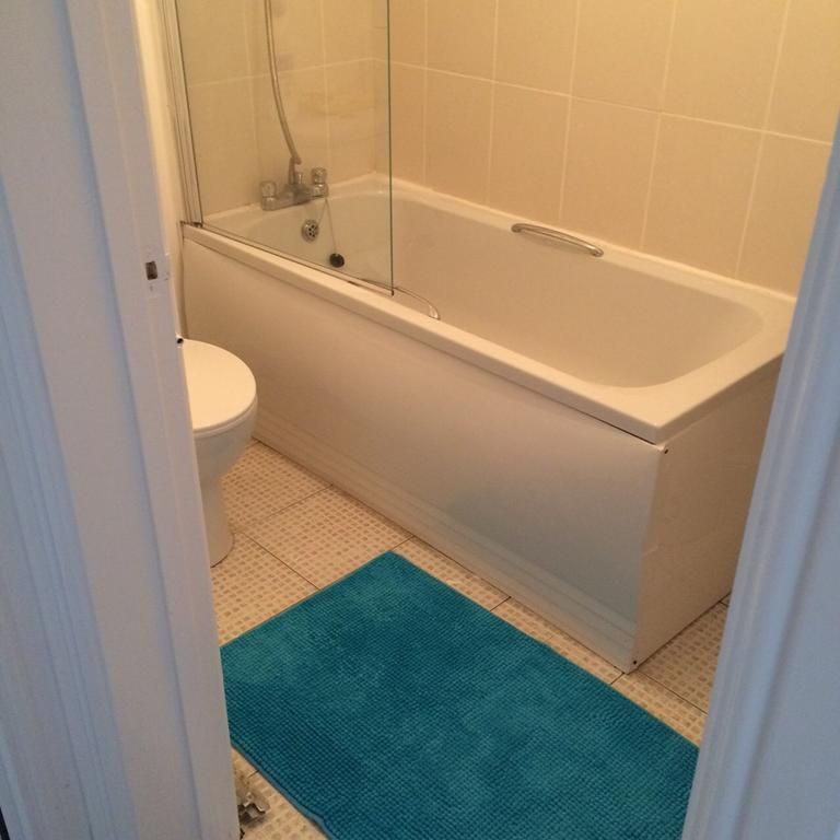 Trafalgar Square Apartment Scarborough