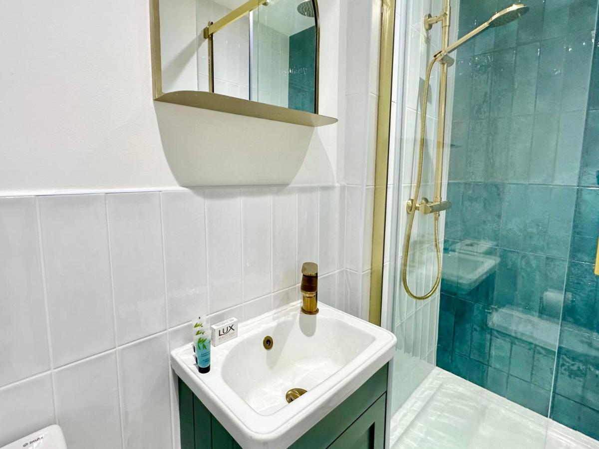 The Salacia No 5 Scarborough