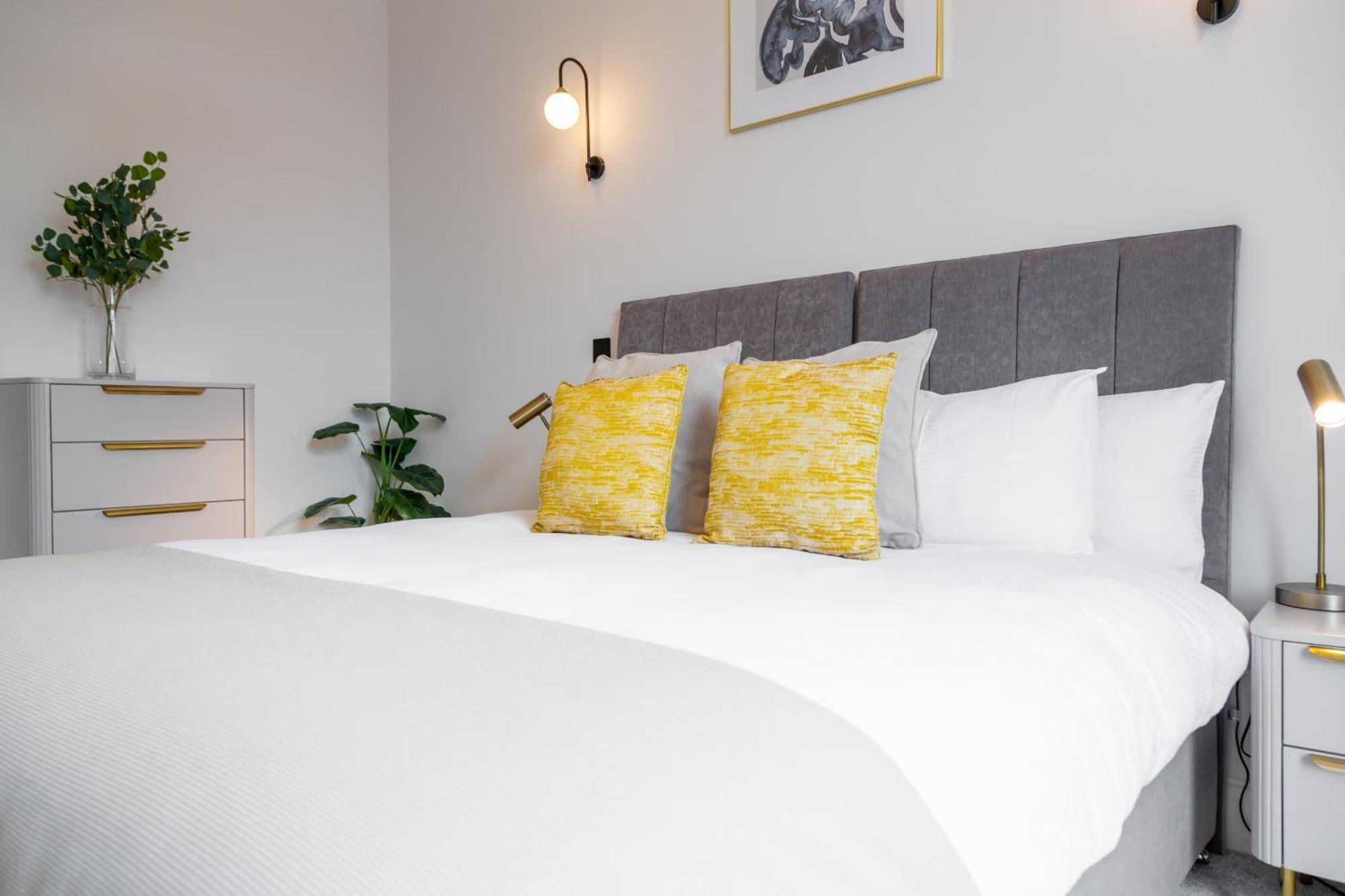 Apartment The Salisbury - Luxury By In