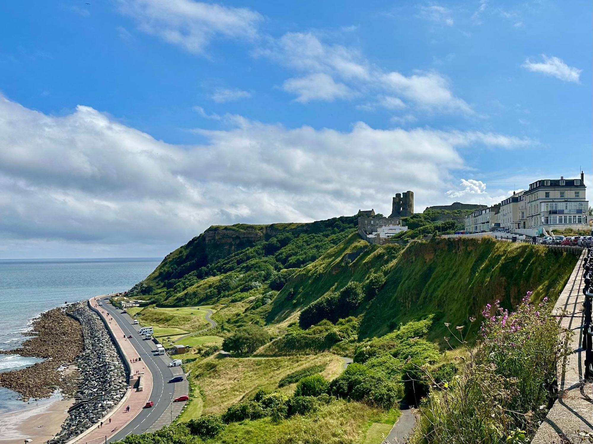 The Seaview Lookout - With Free Parking Apartment Scarborough
