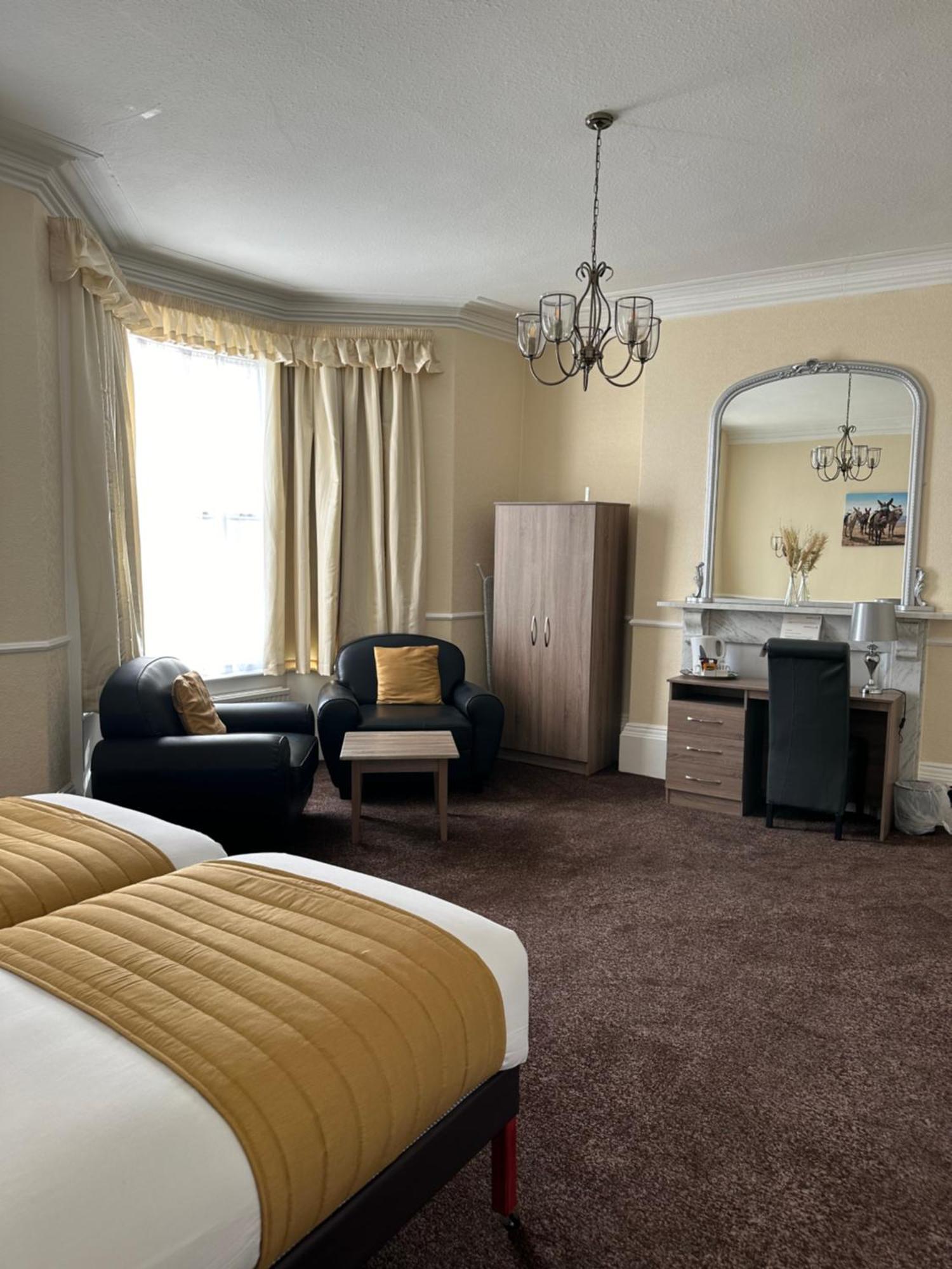 Clifton Hotel