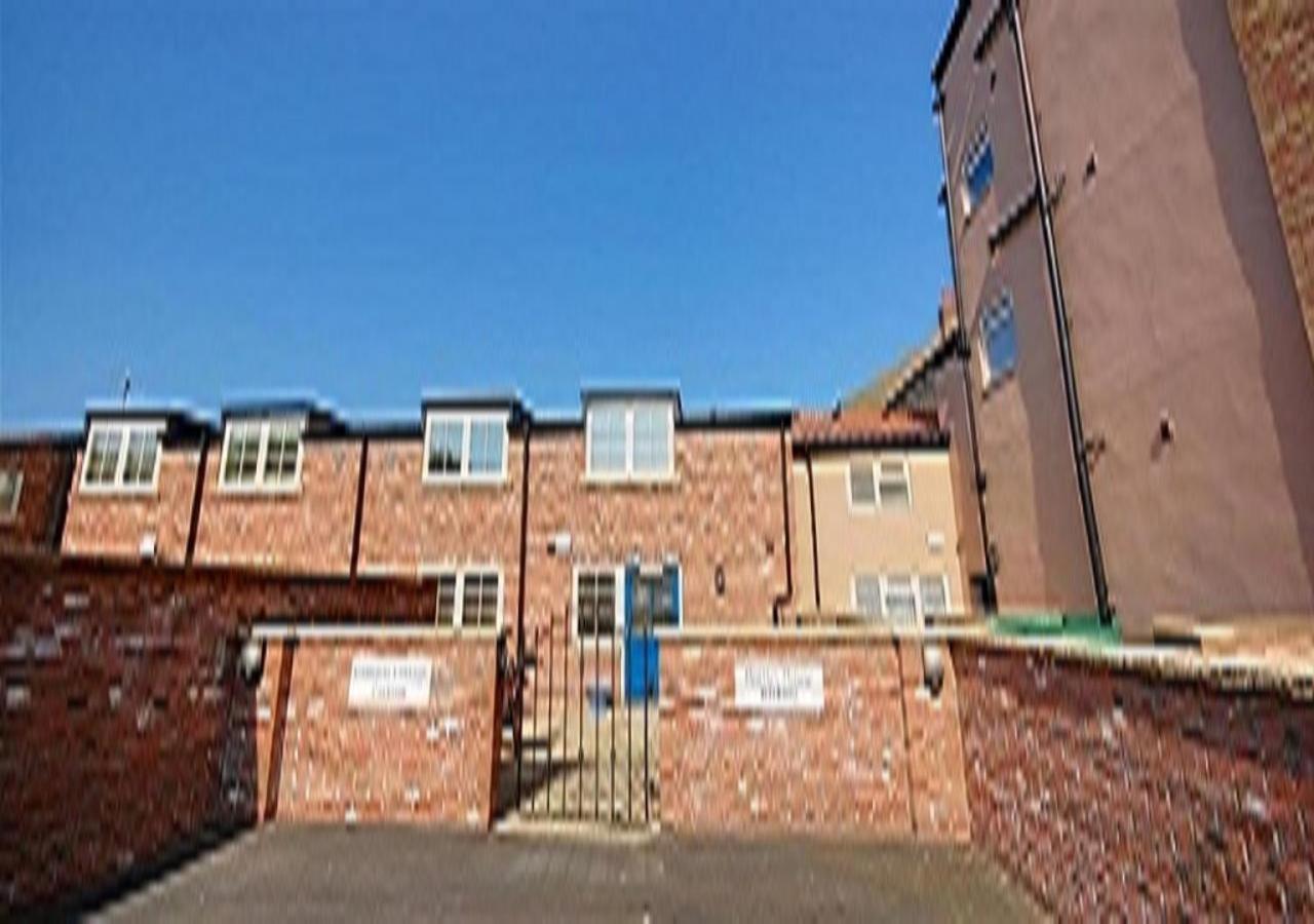 Apartment Luxury 2 Bed Close To Beach-with Parking! *