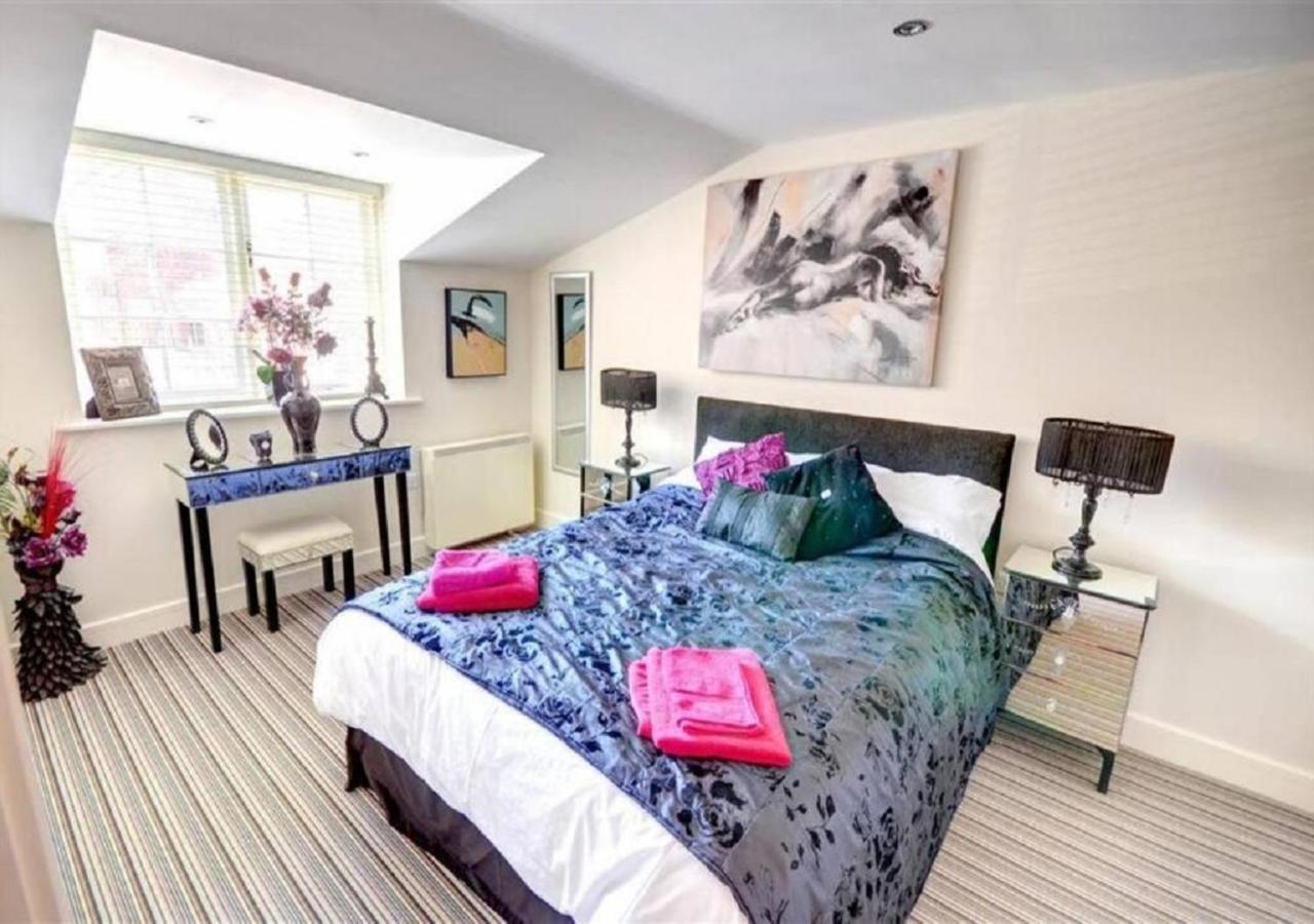 Luxury 2 Bed Close To Beach-with Parking! *