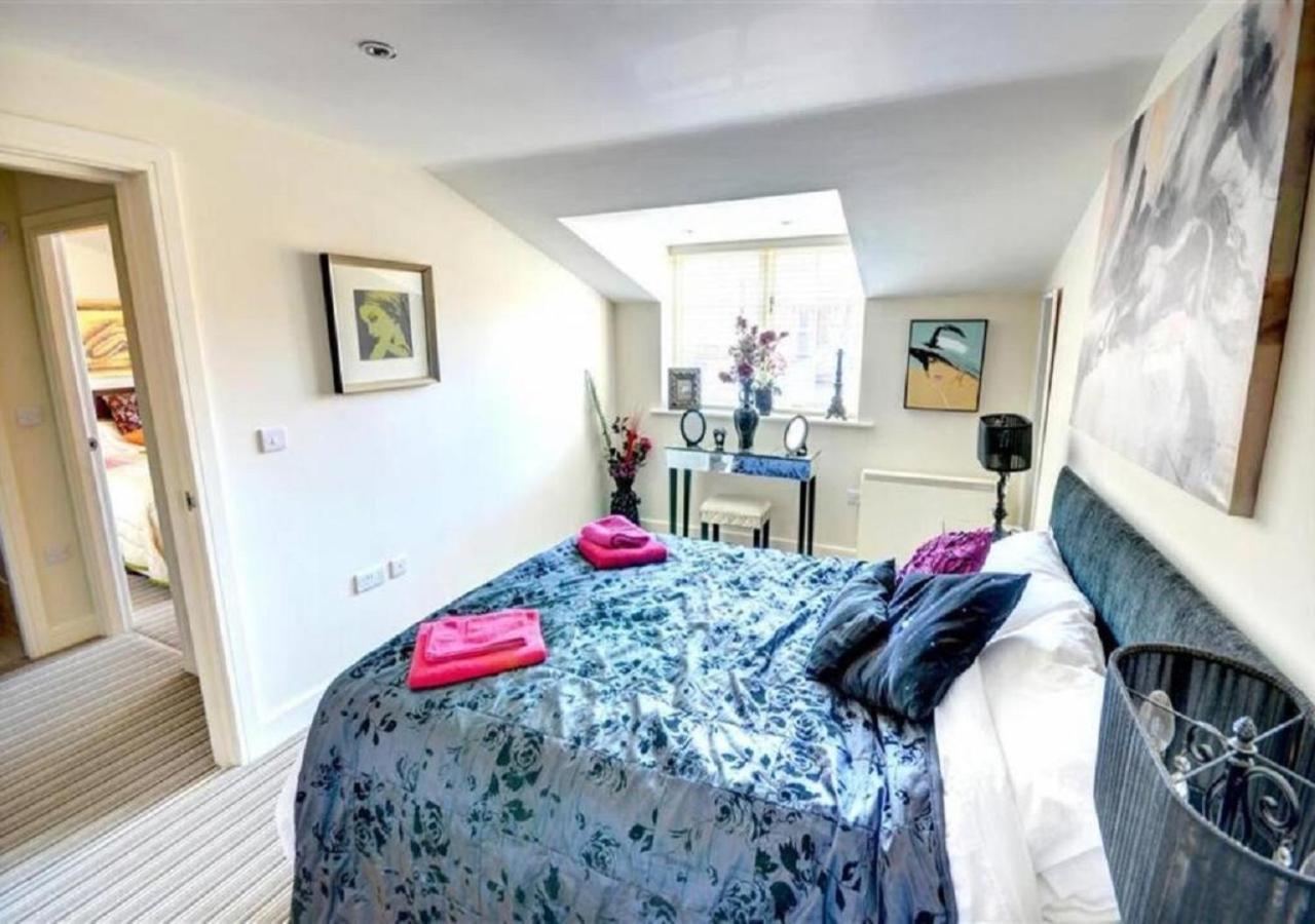 Luxury 2 Bed Close To Beach-with Parking! Apartment *