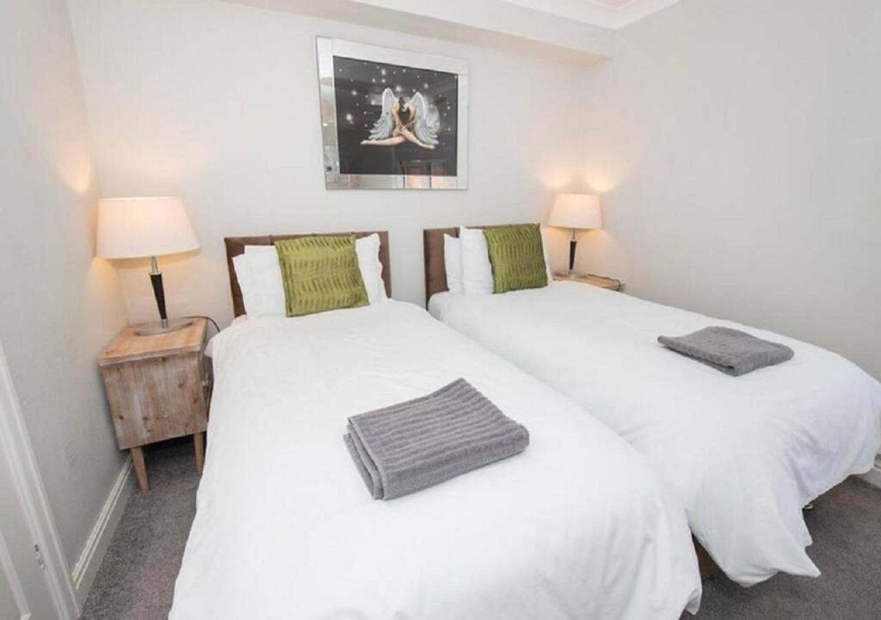 Pelican-stylish 2-bed Close To & Town *