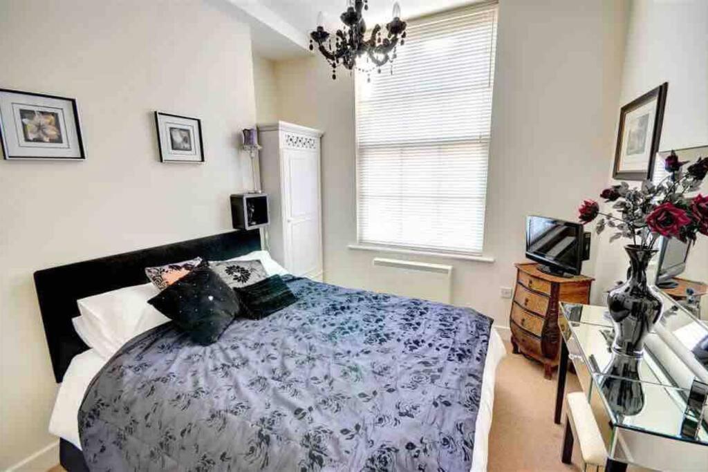 Seagull-charming Two Bed Ground Floor Retreat, Sleep 6 * Scarborough