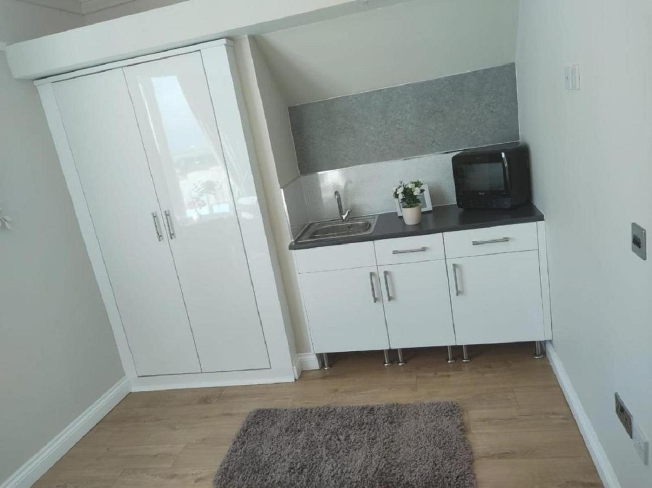 The Thoresby Guest house 3*