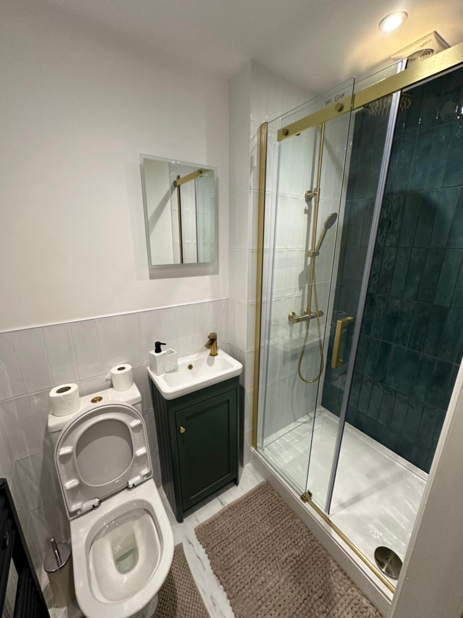 New Stylish One Bedroom Apartment *