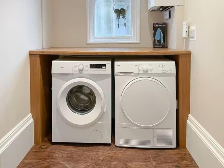Strathmore Scarborough, Pool, Gym, Parking * Scarborough