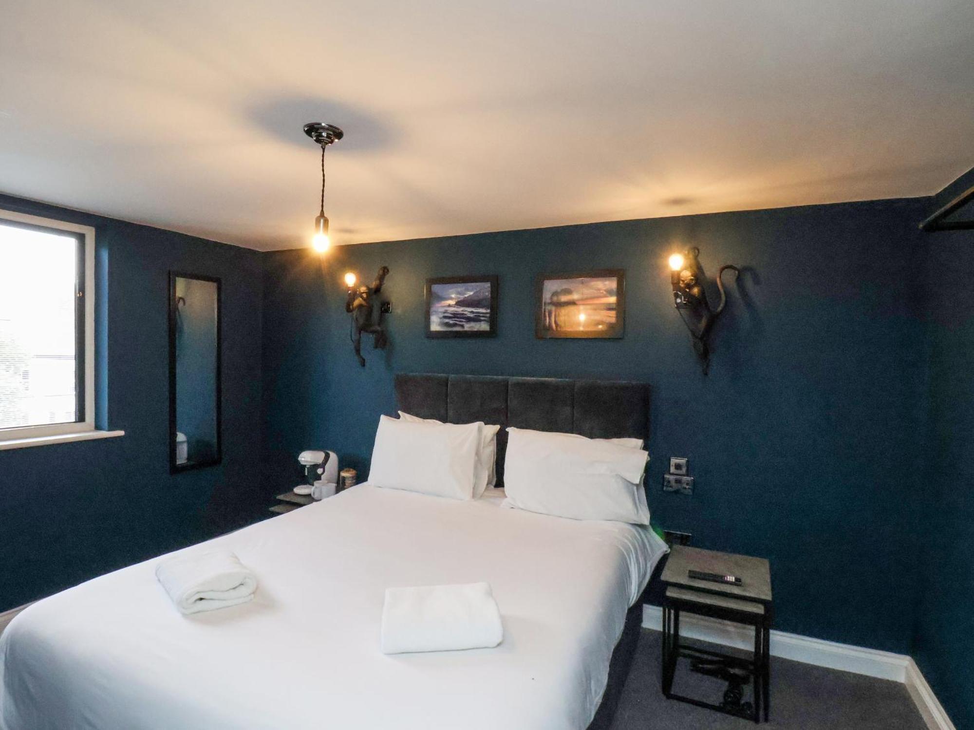 23 Trafalgar Square * Scarborough