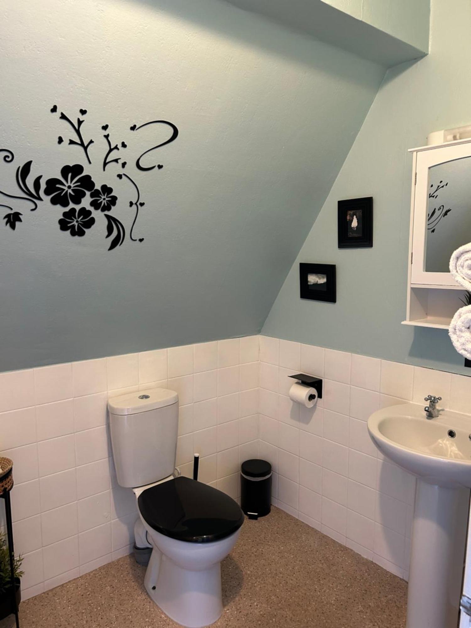 The Russell Guest house 4*