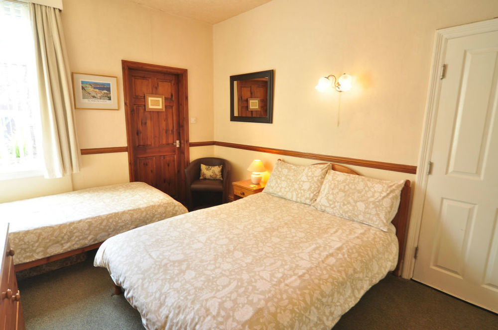 The Beaches 3* Scarborough