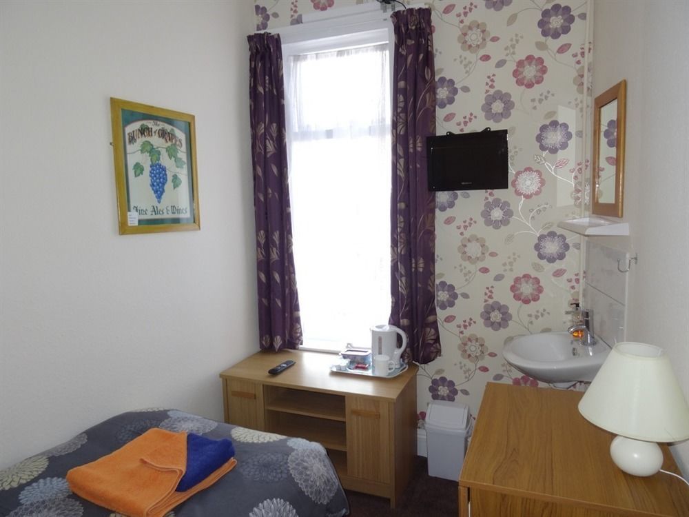 Sea Dogs Hotel