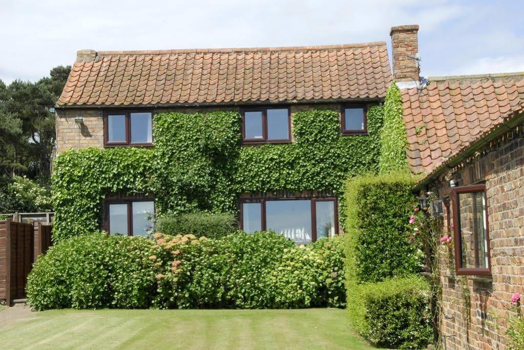Wrea Head Country Cottages *