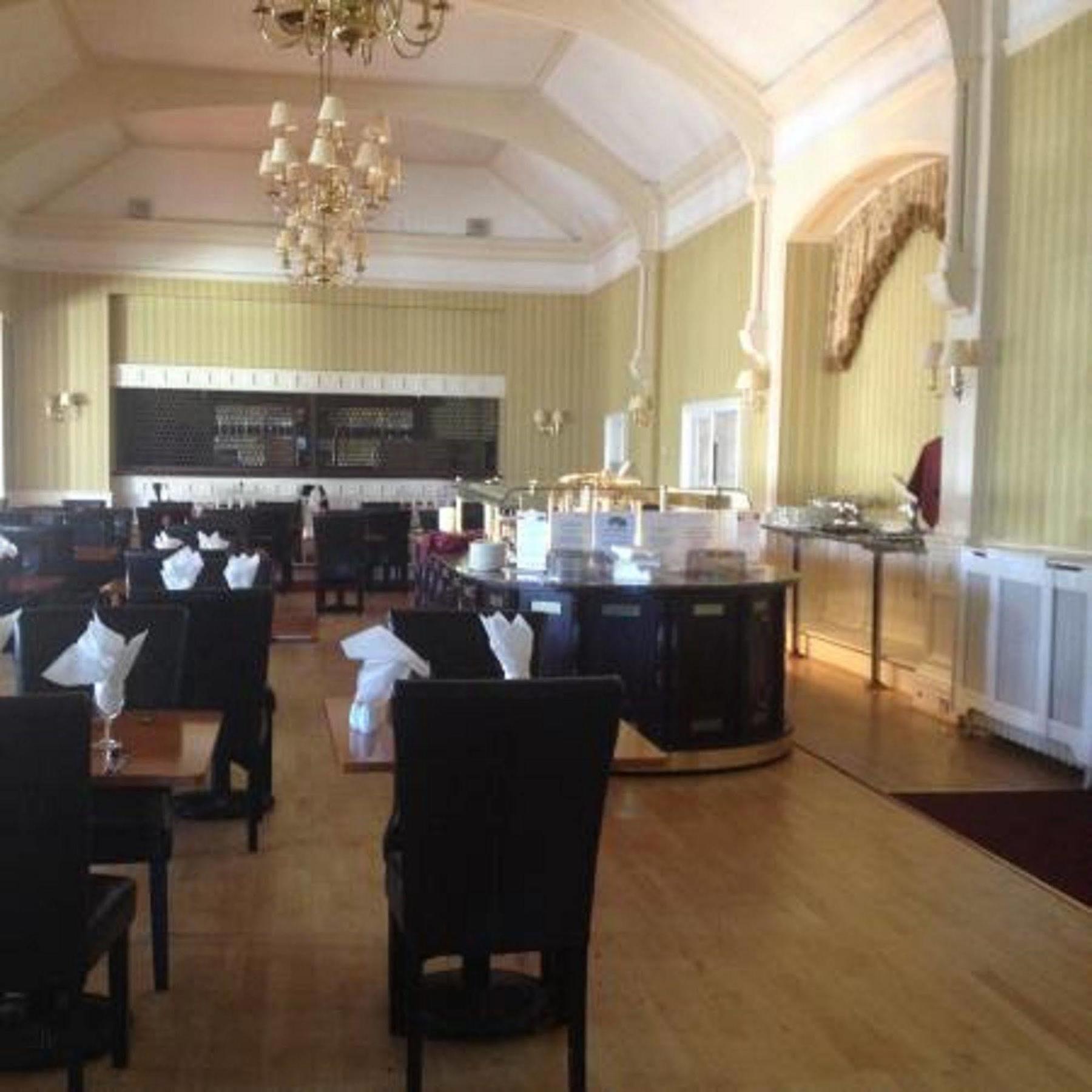 Clifton Hotel