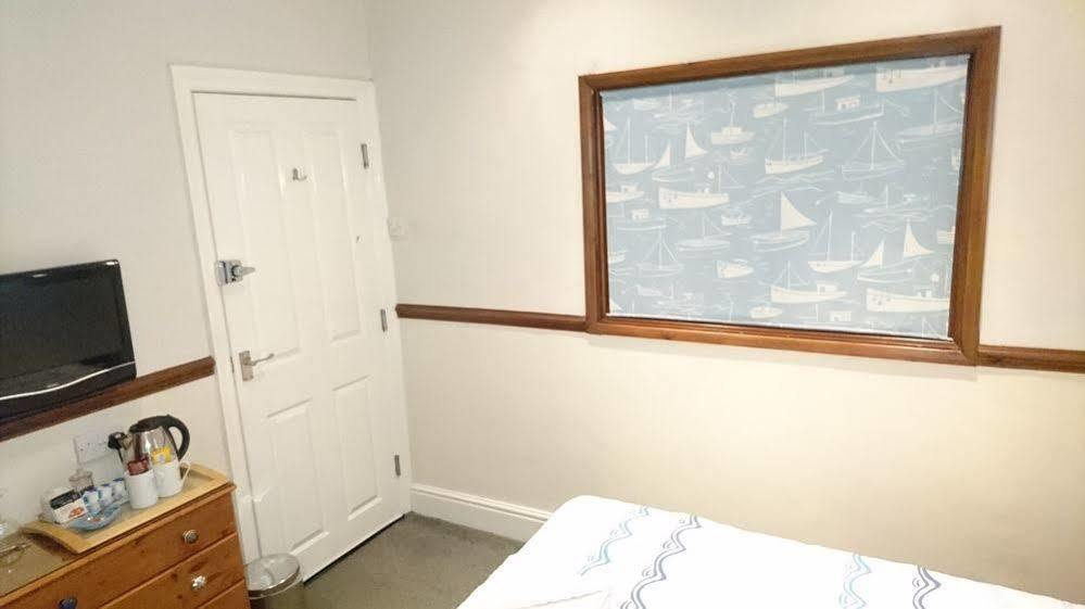 The Beaches 3* Scarborough